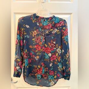Kut from the Kloth Sheer Blue Floral Long Sleeve Button Down Blouse Size Small